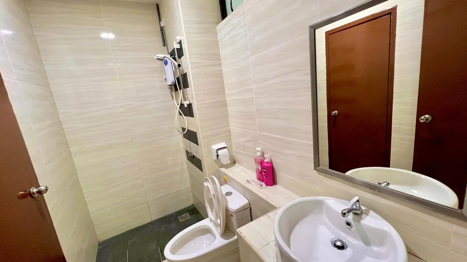 D'Summit Residences By Yml Home Johor Bahru Malajzia